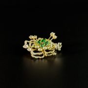 Elegant openwork flower brooch
