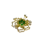 Elegant openwork flower brooch